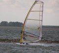 De Duell met mijn Fanatic Bee 124Ltd in gebruik met speedsurfen achter het dammetje op de Grevelingendam