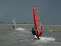 Frank helemaal in zijn element met een 4.2.<br>Een oud zeil?<br>Frank vaart er echt niet minder om.