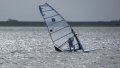Mooie sfeer foto.&nbsp;Donker regenachtig weer en 3 man op het water met grote spullen.<br />Ook de eerste foto van mijn Wedstrijdnummer. Mooi klein, en toch leesbaar.