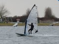 We zijn met een paar surfers gybe-jes gaan oefenen: Baai in knallen en dan in het vlakke water gyben.<br />Hier&nbsp;Ik zelf iets te veel recht op.