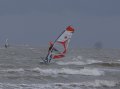 Lekker spelen in de golfjes, beetje spelen in de on-shore chop/golven.