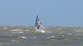 Take-off. Neus verticaal naar de strak blauwe hemel. Die AHD is goed gecamofleerd tegen de blauwe hemel. &nbsp;