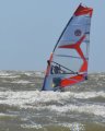 Mooie foto van mijn North Sails Ice 4.2 in actie in de golven van de Brouwersdam.