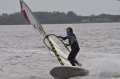 Mooie foto, testen van de nieuw Makani Kauila v2 44cm onder de iSonic 122 met Warp 8.6. Gijpt goed!