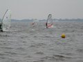 &nbsp;Nog net links in beeld. Downwind over de nasty chop van Almere. Voor Coen Swijnenburg, dat is nieuw, coen bleek ziek.