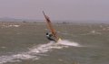 Levon met mijn Voodoo 3.7 op zijn JP Wave 255 in Leucate.