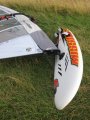 Foto van mijn F2 Missile, net na de eerst keer goed testen met de Warp F2005 5.8 nog aan vast. Top plankje, echt geweldig om op te varen, wat een sensatie.